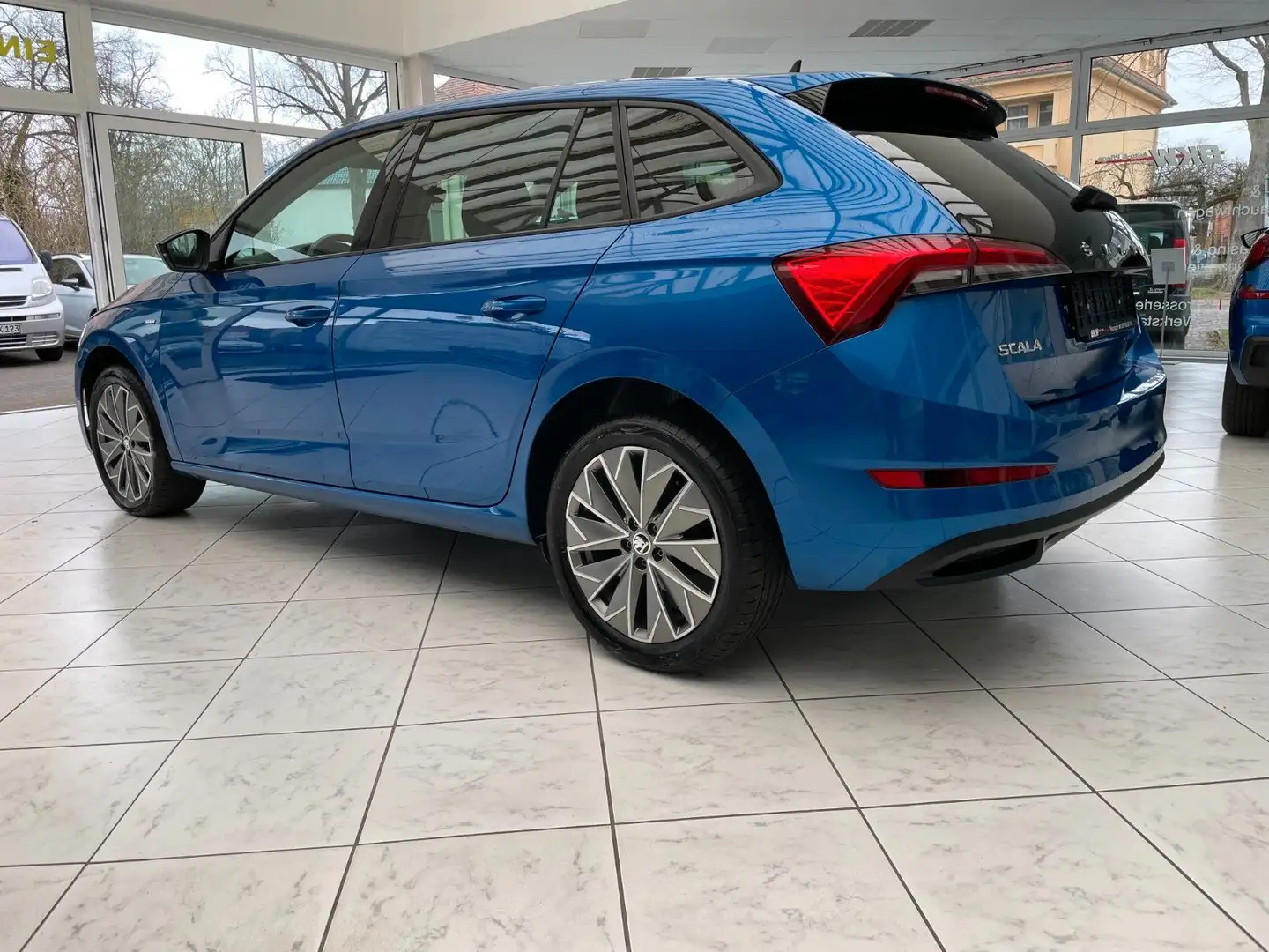 Skoda Scala Clever ,PDC,LED,AHZ schwenkbar,Navi Blau - 2