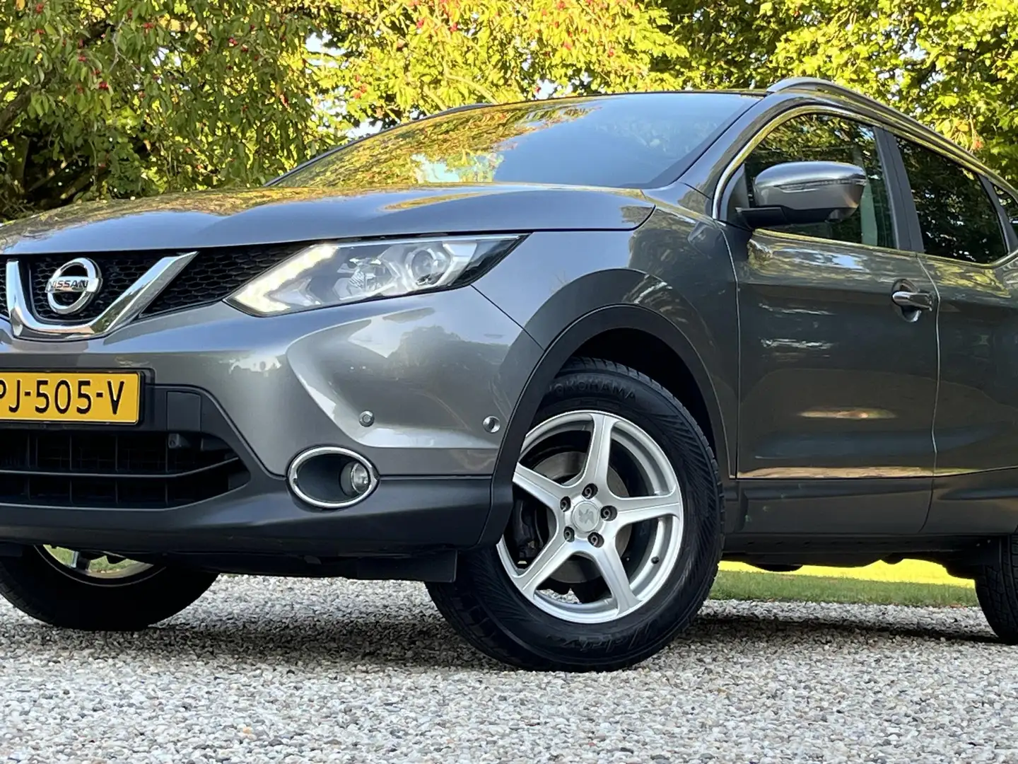 Nissan Qashqai 1.6 Tekna *Nieuwe Remmen+Schokbrekers* Gris - 2