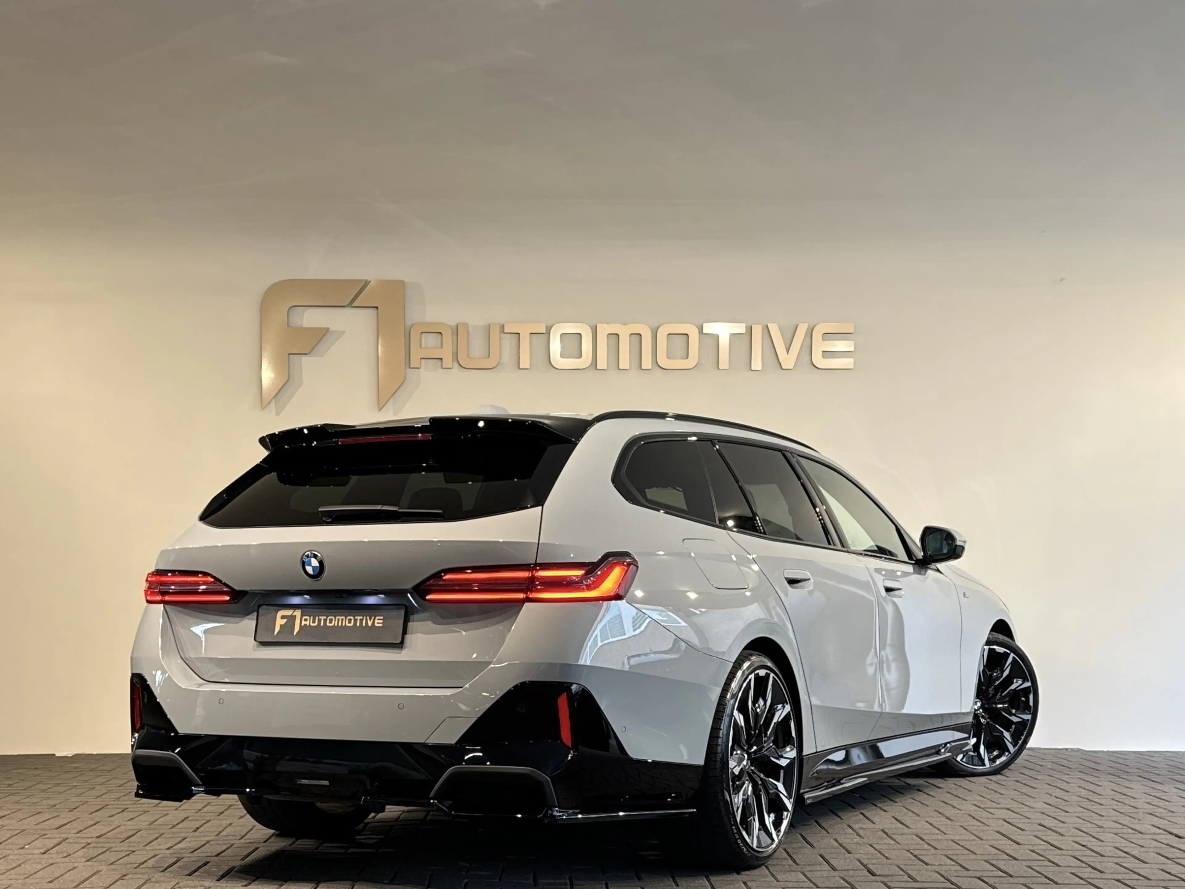 BMW 520 5-serie Touring 520i M Pano|H/K|BlindSpot|Maxton|T — photo 4