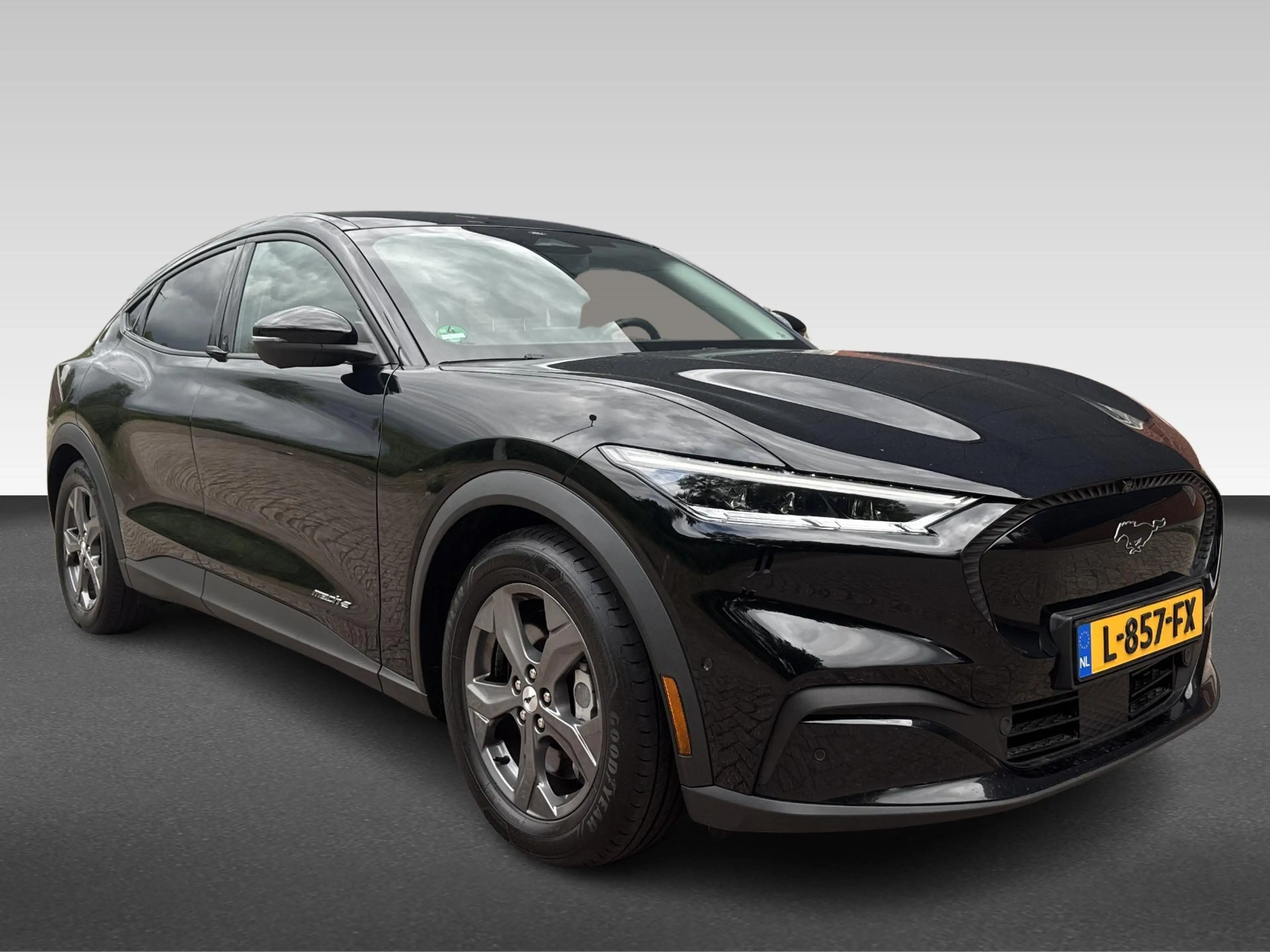 Ford Mustang Mach-E RWD 75 kWh | Achteruitrijcamera | Airco (automatis — photo 6