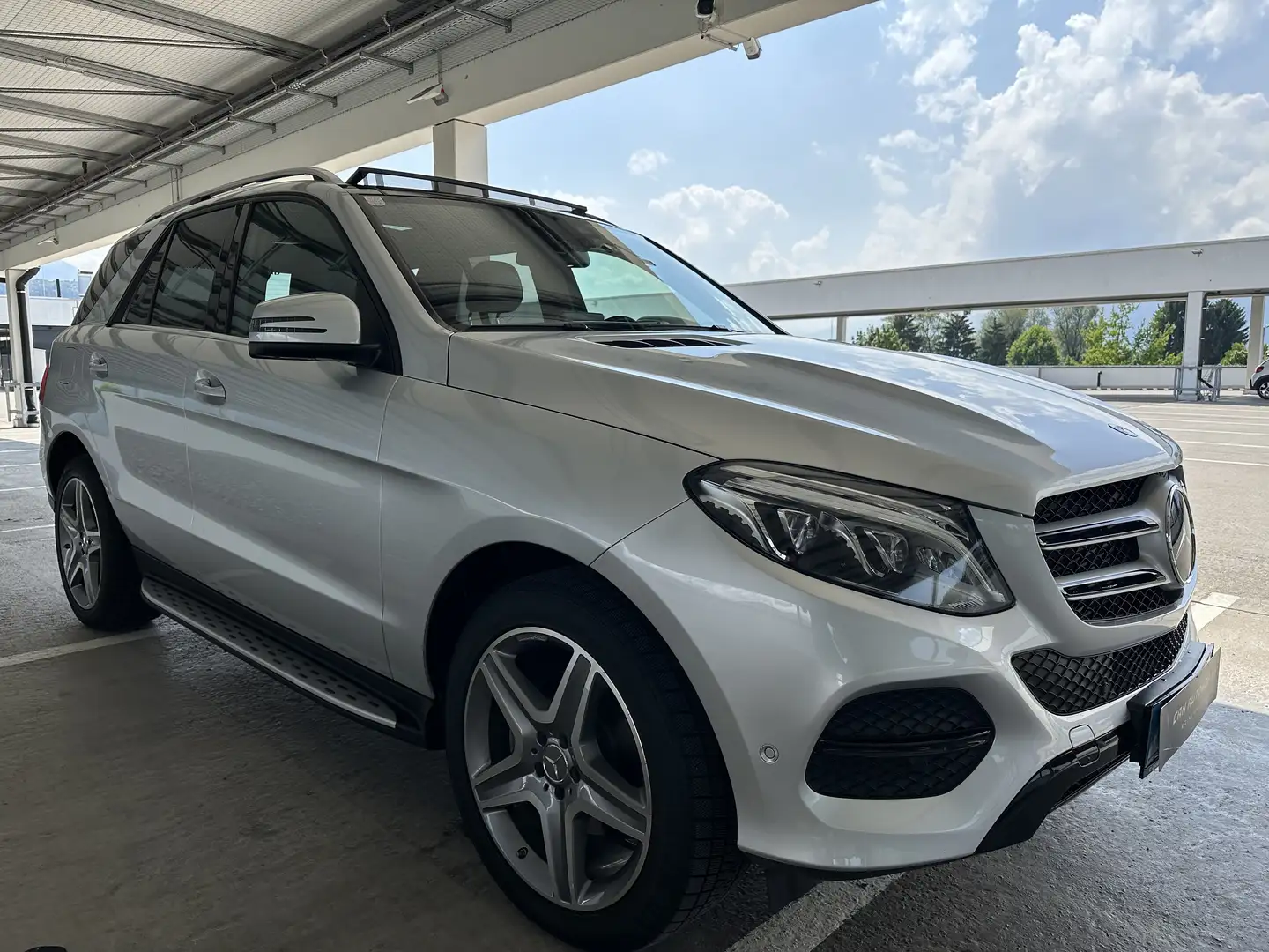 Mercedes-Benz GLE 250 GLE 250 d 4Matic (166.004) Grau - 2