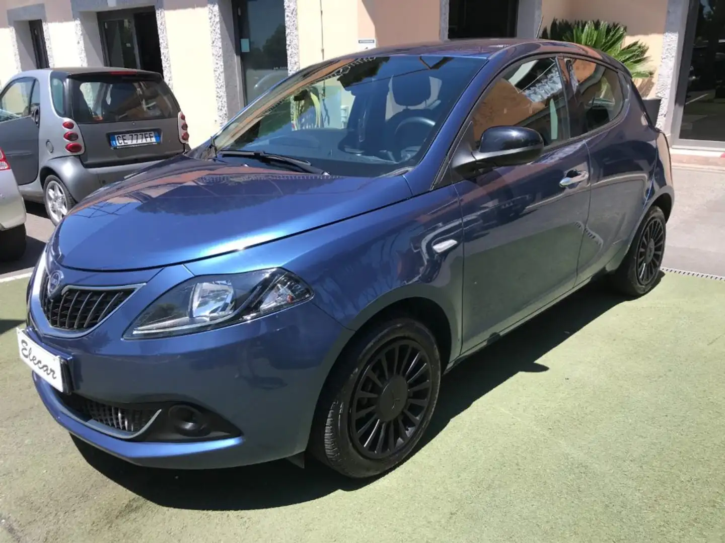 Lancia Ypsilon 1.0 FireFly 5 porte S&S Hybrid Silver Blu/Azzurro - 1