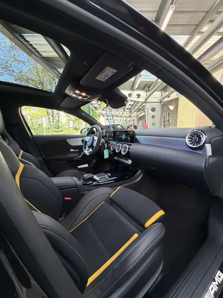 Mercedes-Benz A 45 AMG