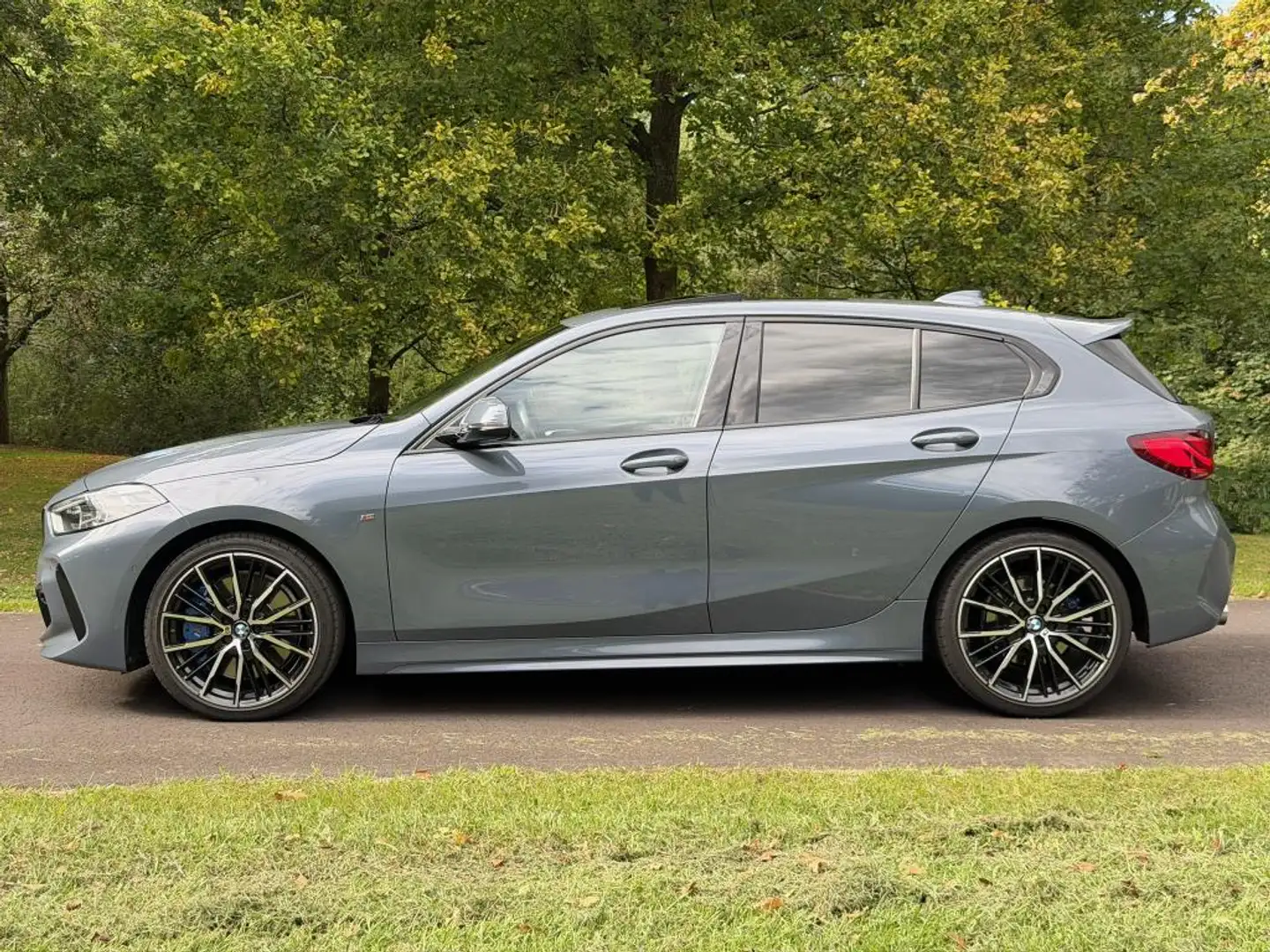 BMW 120 1-serie 120d xDrive Ambient|M pakket |Sportstoelen Grau - 2