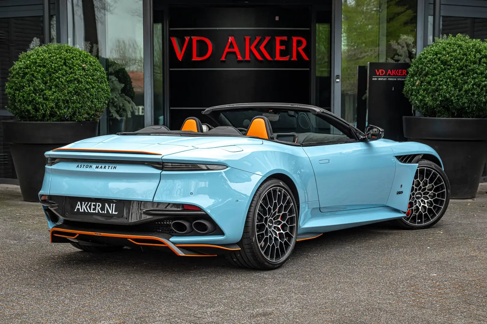 Aston Martin DBS 770 ULTIMATE VOLANTE 1 OF 199 CARBON PACK (NIEUW) Синій - 2