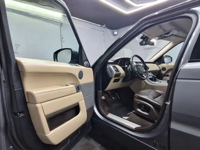 Land Rover Range Rover Sport view 7