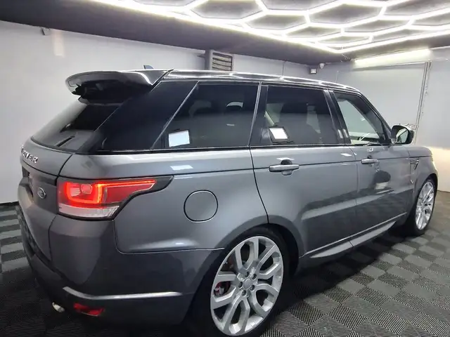 Land Rover Range Rover Sport view 4
