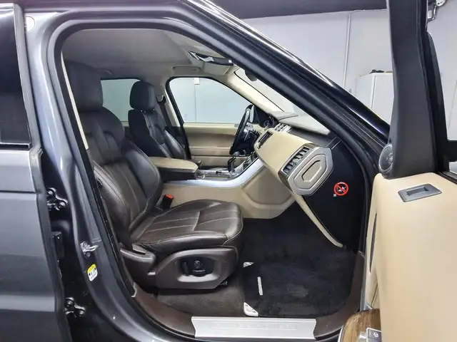 Land Rover Range Rover Sport view 10