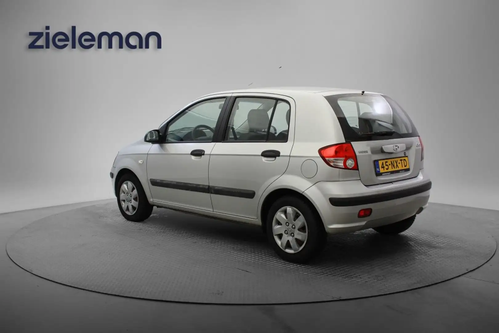 Hyundai Getz 1.3i GL Club Edition 5 deurs Grau - 2