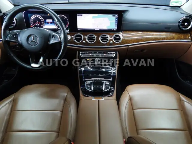 Mercedes-Benz E-Class view 14