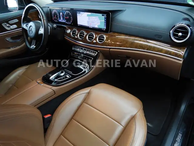 Mercedes-Benz E-Class view 18