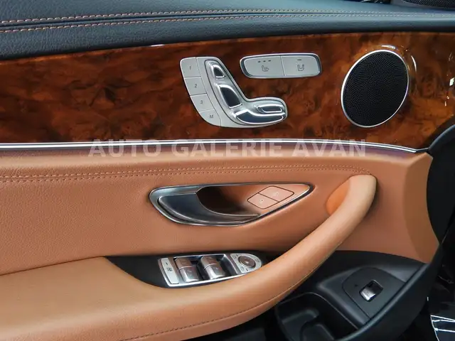 Mercedes-Benz E-Class view 15