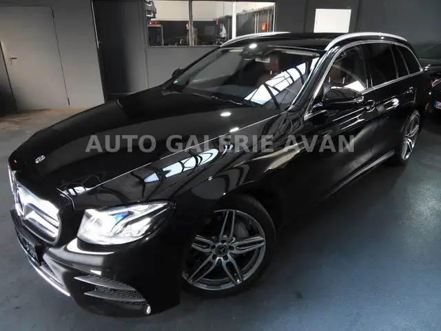 Mercedes-Benz E-Class view 8