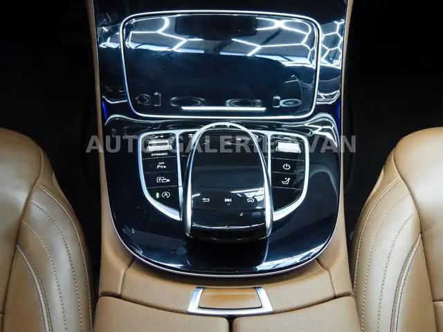 Mercedes-Benz E-Class view 20