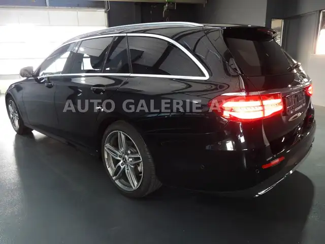 Mercedes-Benz E-Class view 9