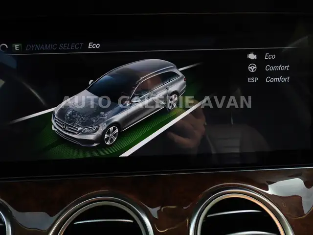 Mercedes-Benz E-Class view 24