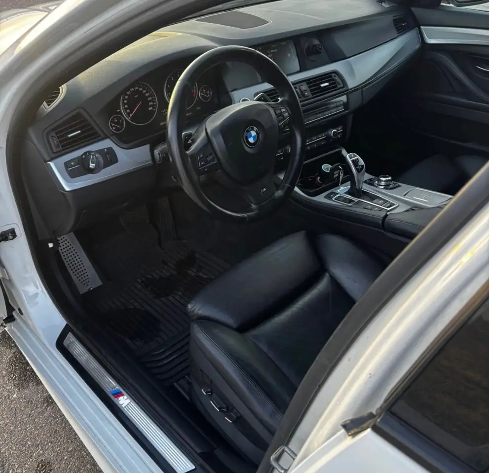 BMW 5 Series fotografie BMW 5 Series