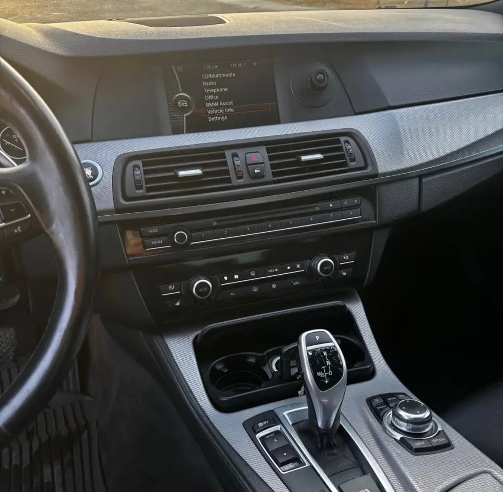 BMW 5 Series fotografie BMW 5 Series