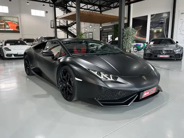 Lamborghini Huracan view 3