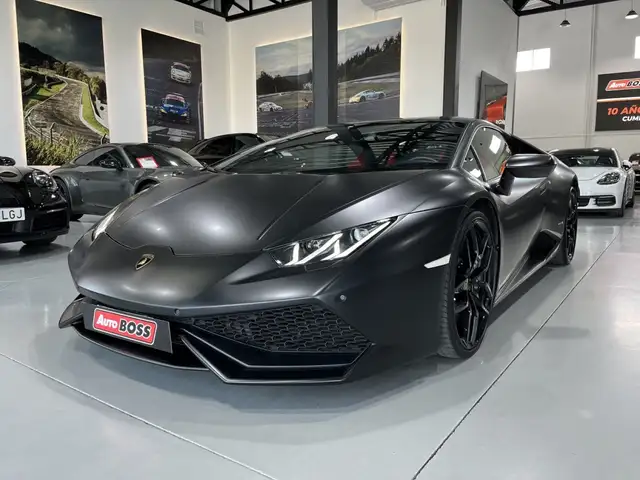 Lamborghini Huracan view 11