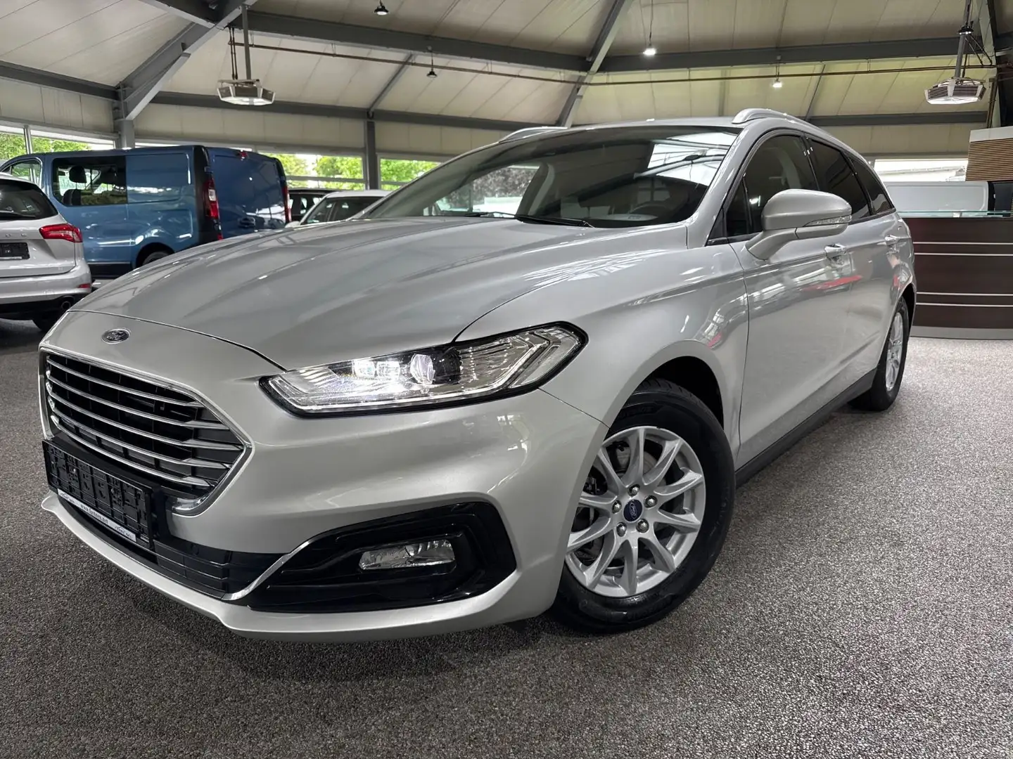 Ford Mondeo Tur 2.0 Aut.Business ACC LED Winter Navi Silber - 1