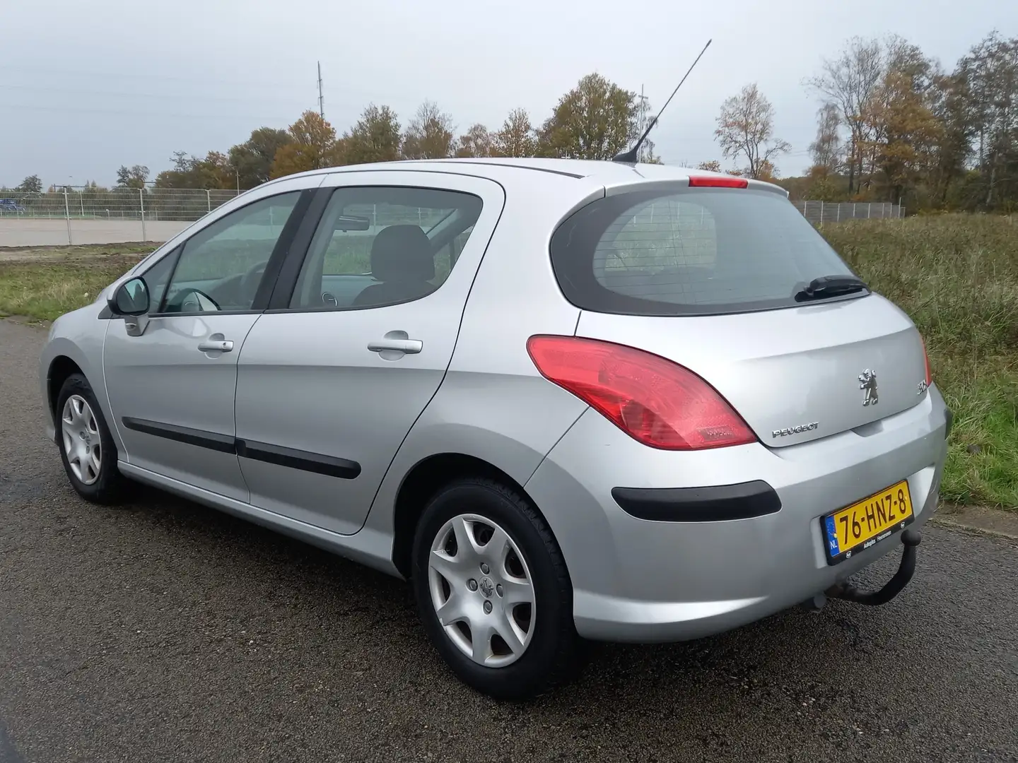 Peugeot 308 1.6 VTi Blue Lease Gris - 2
