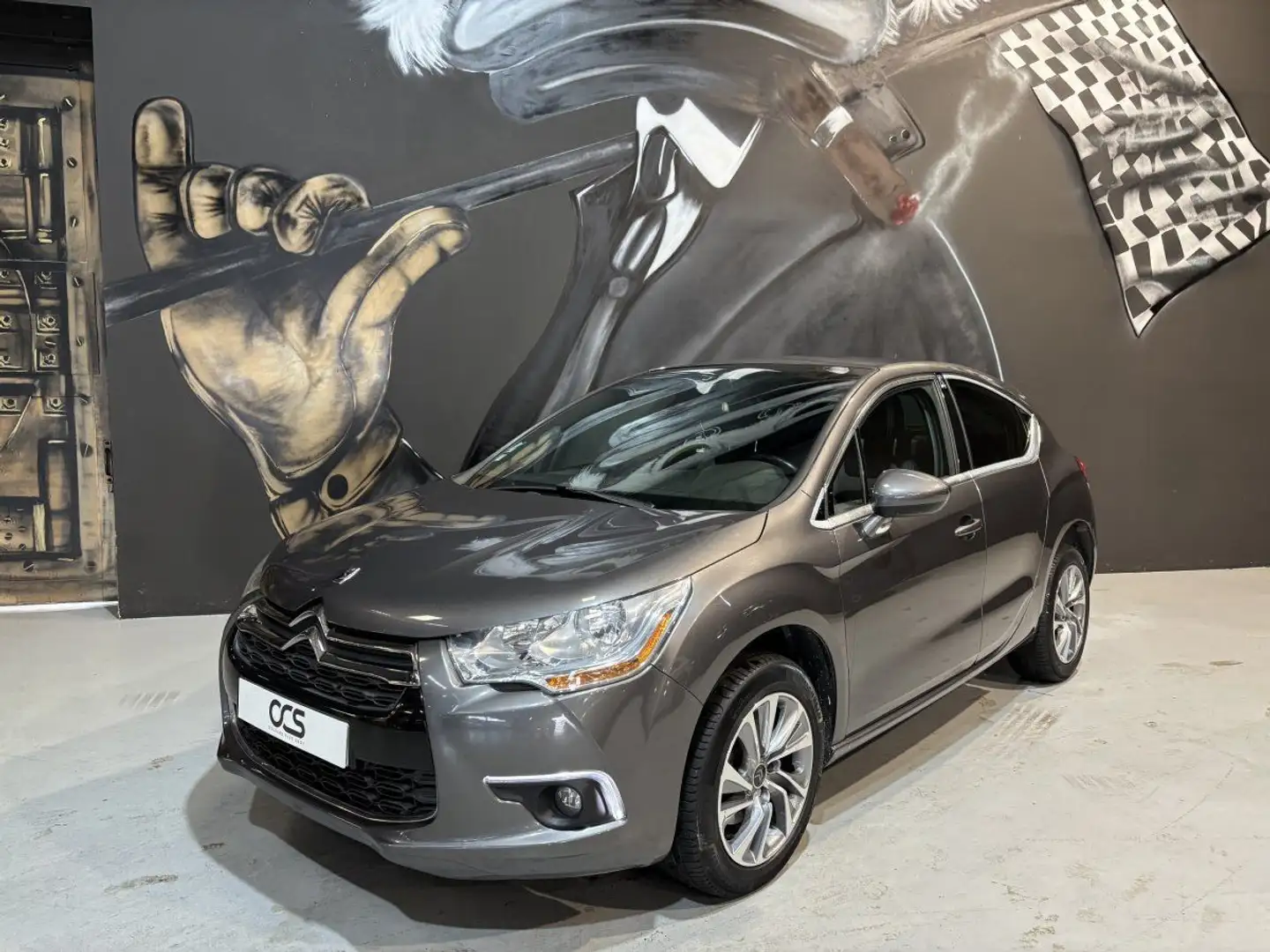 Citroen DS4 HDi 150 BVM6 So Chic Gris - 2