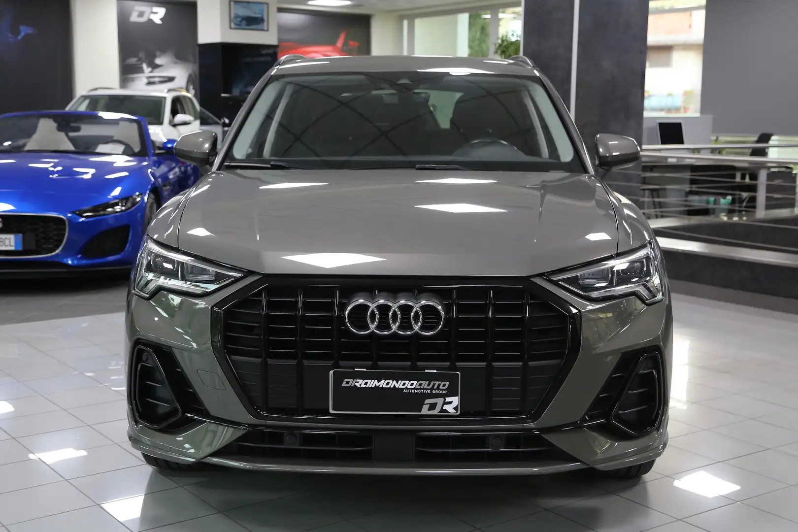 Audi Q3 35 TDI S tronic S line Grigio - 2