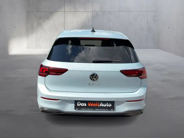 Volkswagen Golf view 4