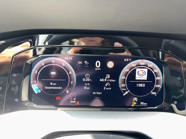 Volkswagen Golf view 10