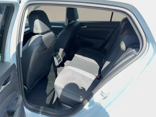 Volkswagen Golf view 12