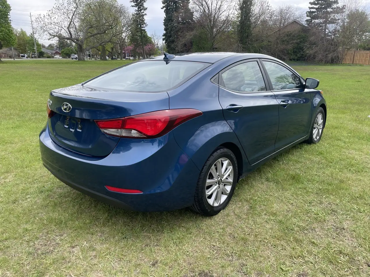 Hyundai ELANTRA снимка Hyundai ELANTRA