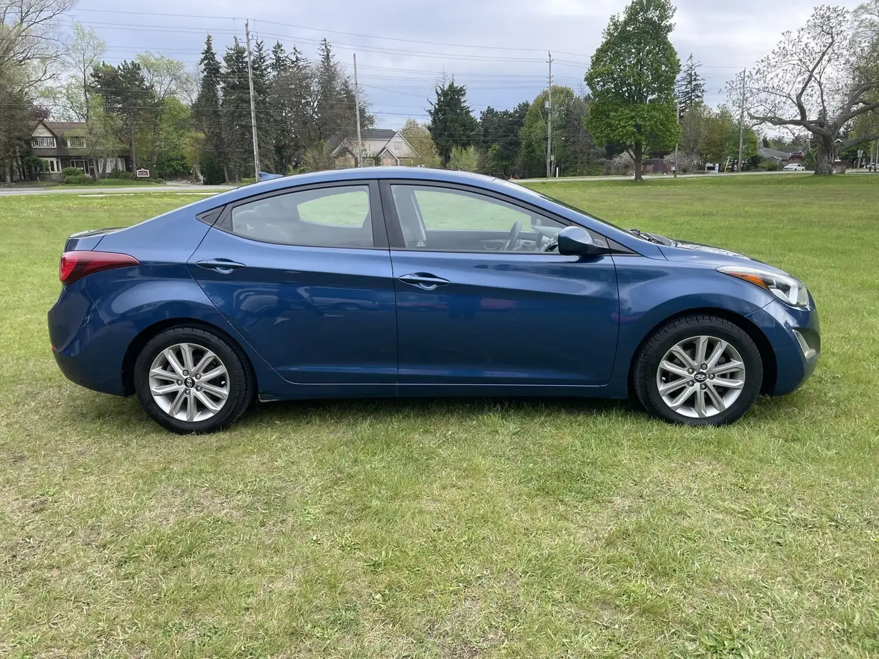 Hyundai ELANTRA снимка Hyundai ELANTRA