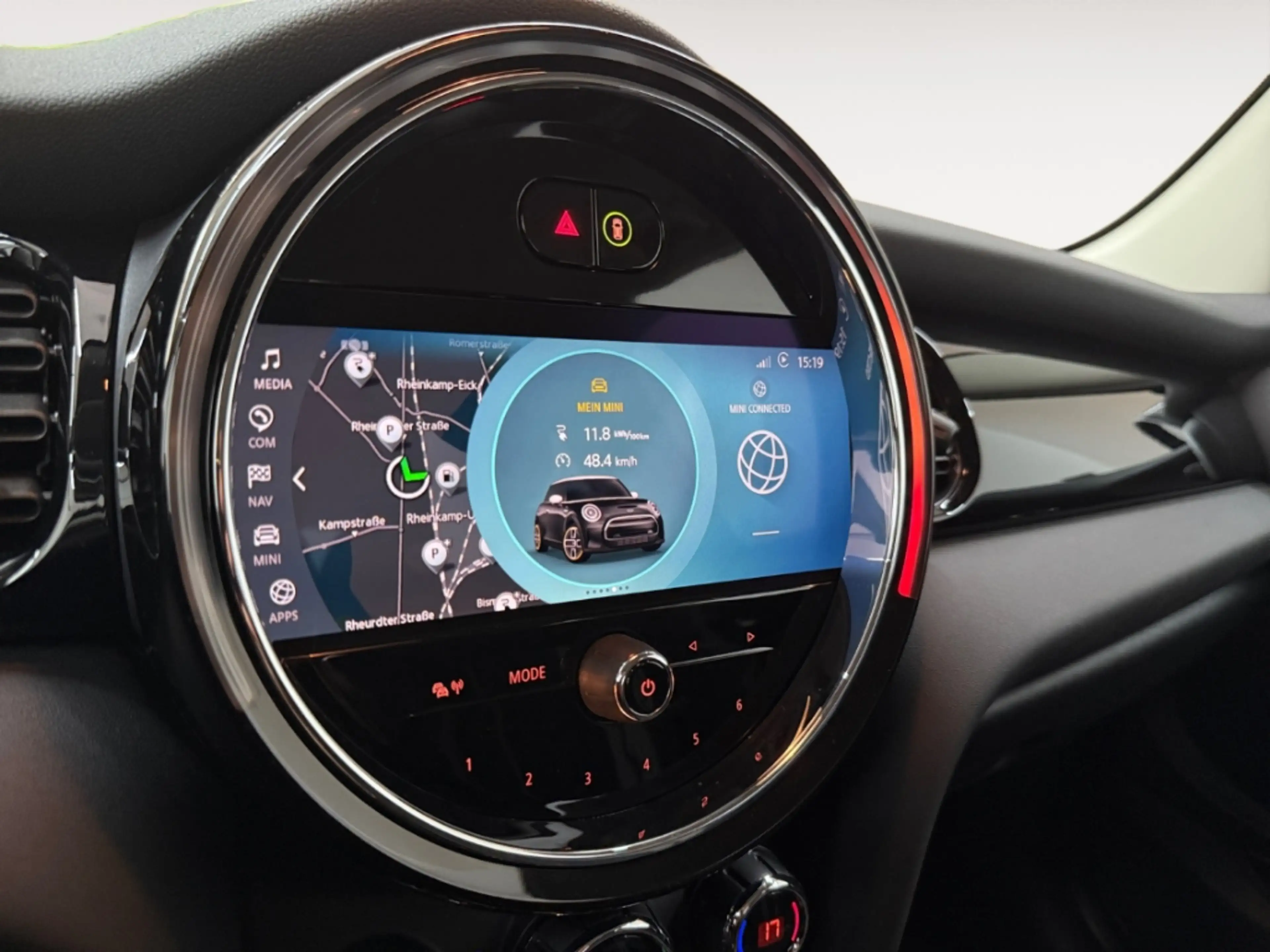 MINI Cooper SE Essential Trim B-ZERT ALLWETTER NAV LED DIG-DISPLA — photo 10