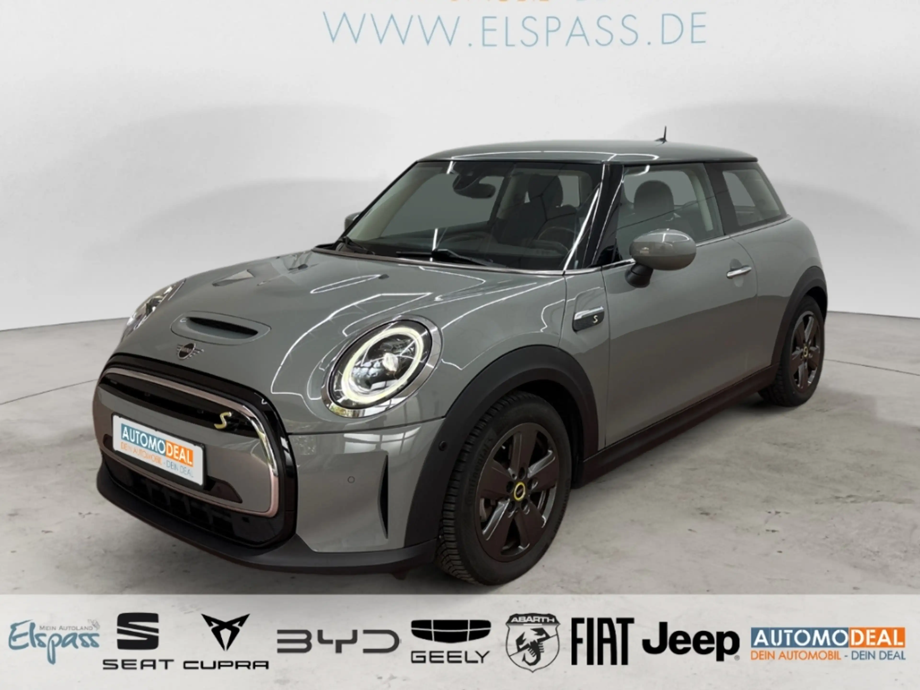 MINI Cooper SE Essential Trim B-ZERT ALLWETTER NAV LED DIG-DISPLA