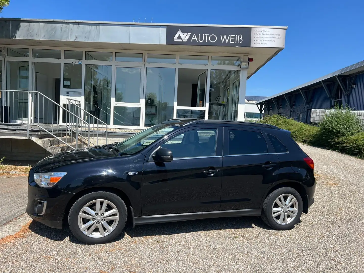 Mitsubishi ASX Instyle 4WD/PANO/NAVI/KAMERA/AHK/XENON Schwarz - 2