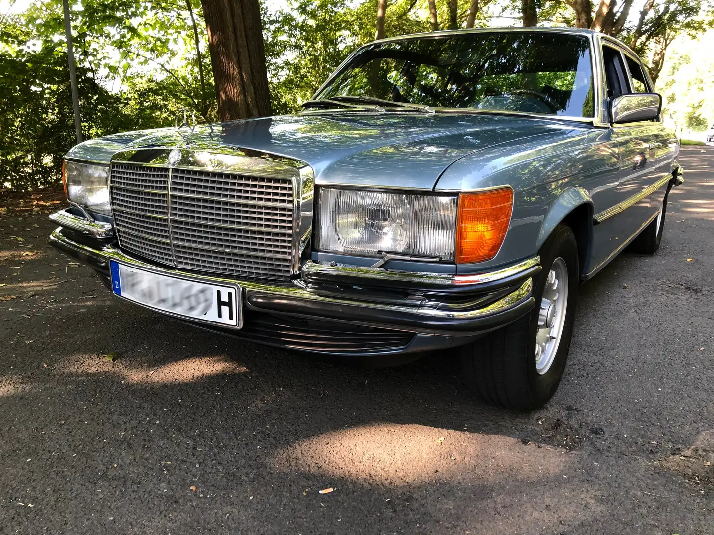Mercedes-Benz 450 SEL 6.9 · Classic Data Zustand 1 Azul - 1