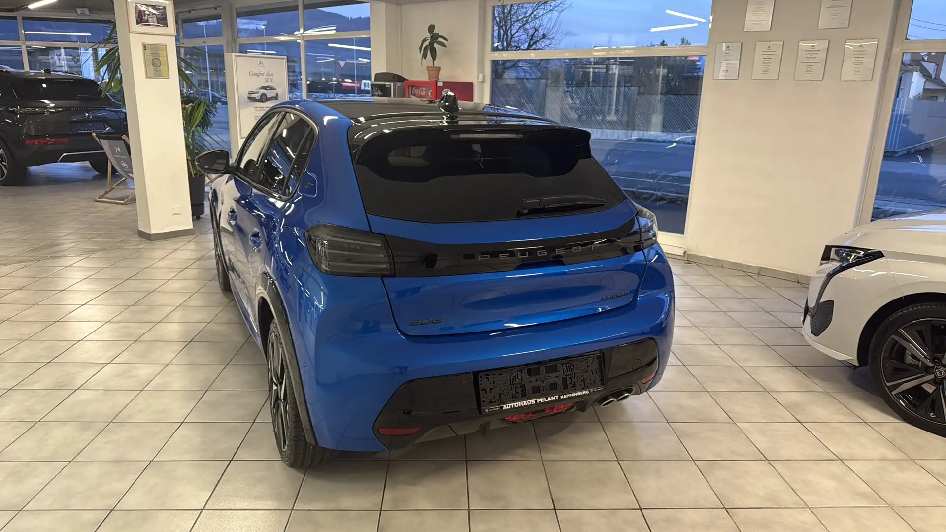 Peugeot 208 Hybrid 145 GT - 2