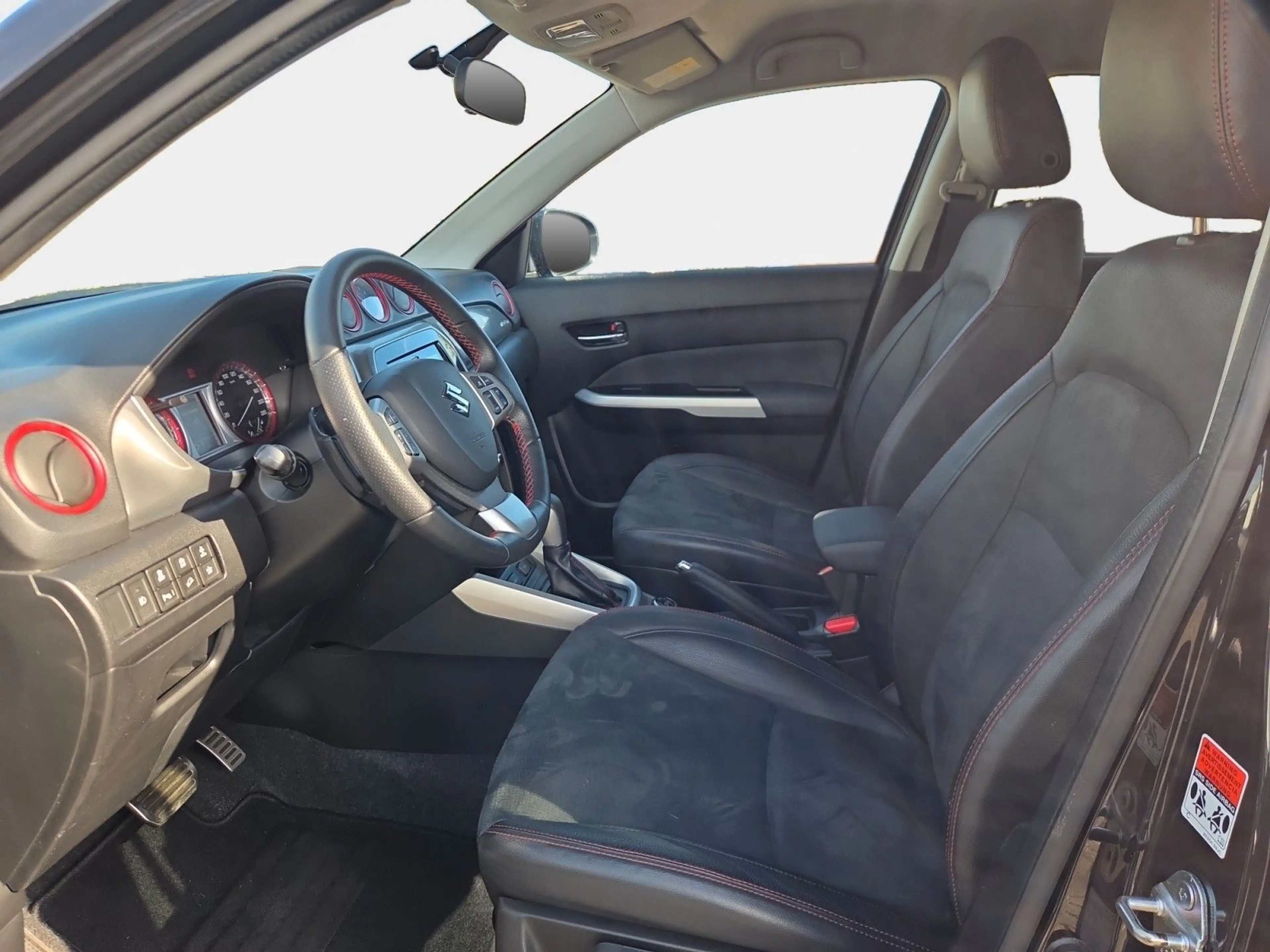 Suzuki Vitara 1.4 S 4x4 — photo 9