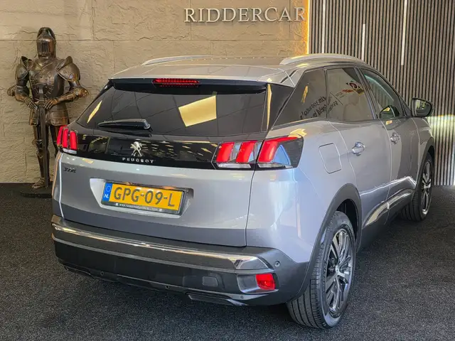 Peugeot 3008 view 2