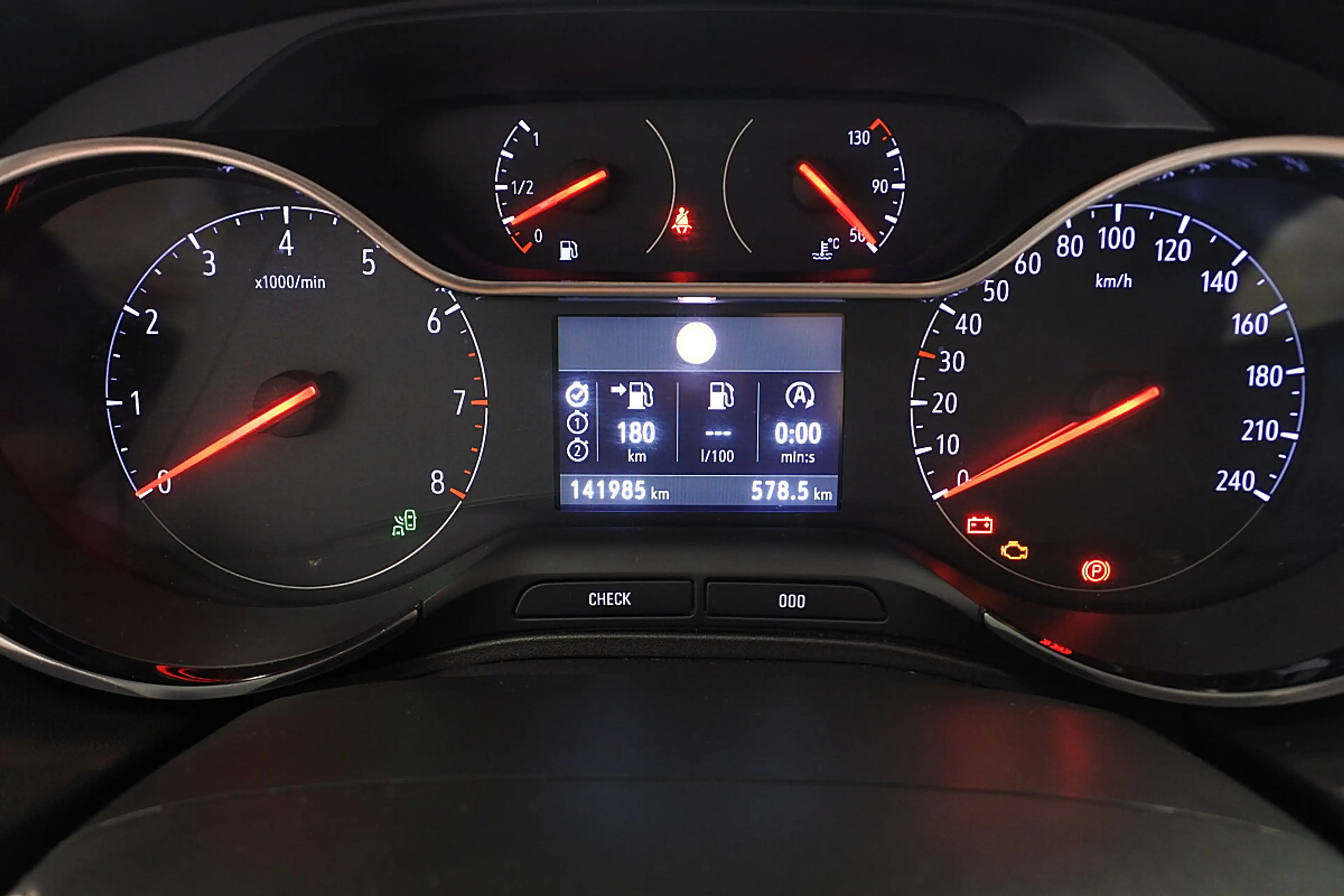 Opel Grandland X 1,2 Turbo Dir. Inj. Elegance Start/Stop — photo 6