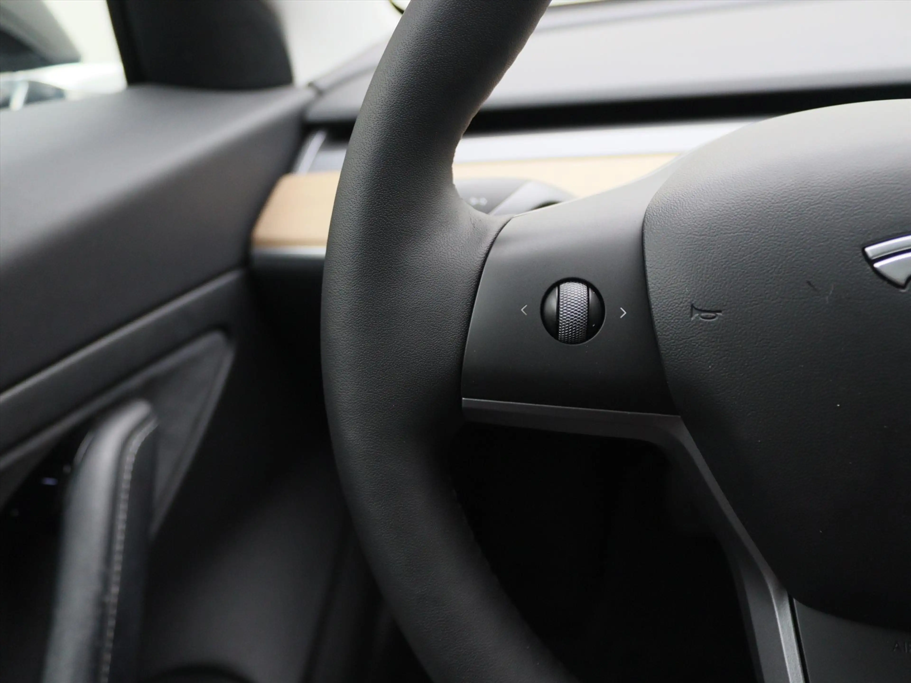 Tesla Model 3 Standard RWD Plus [ FSD+415KM WLTP+PREMIUM AUDIO ] — photo 21
