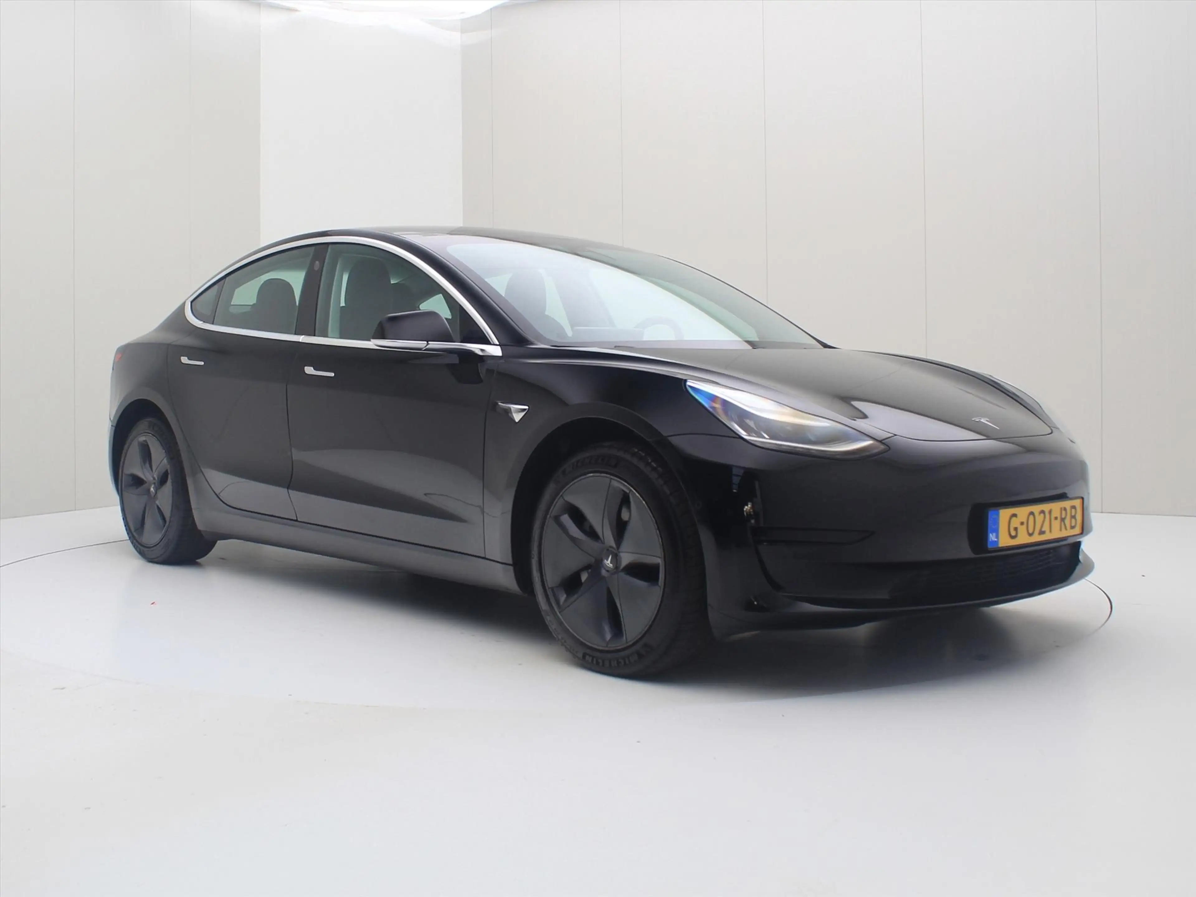 Tesla Model 3 Standard RWD Plus [ FSD+415KM WLTP+PREMIUM AUDIO ] — photo 4