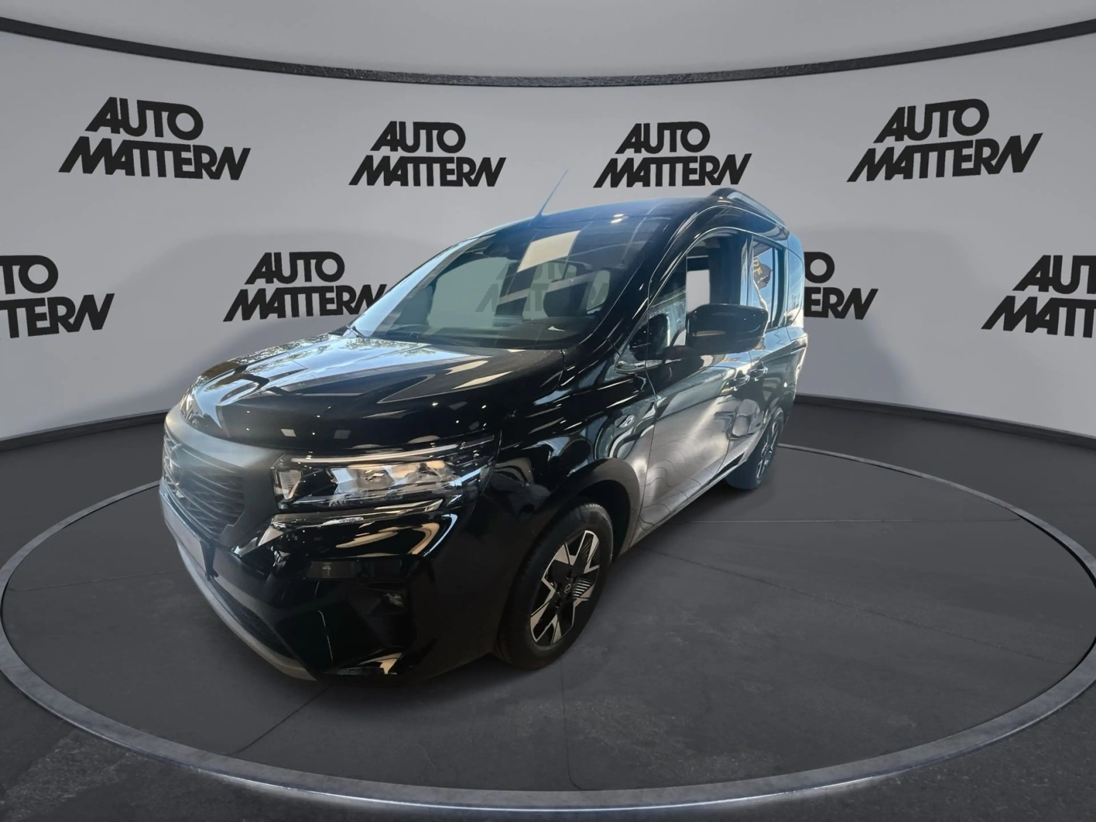 Nissan Townstar DIG-T 130 AT L1 Tekna — photo 4