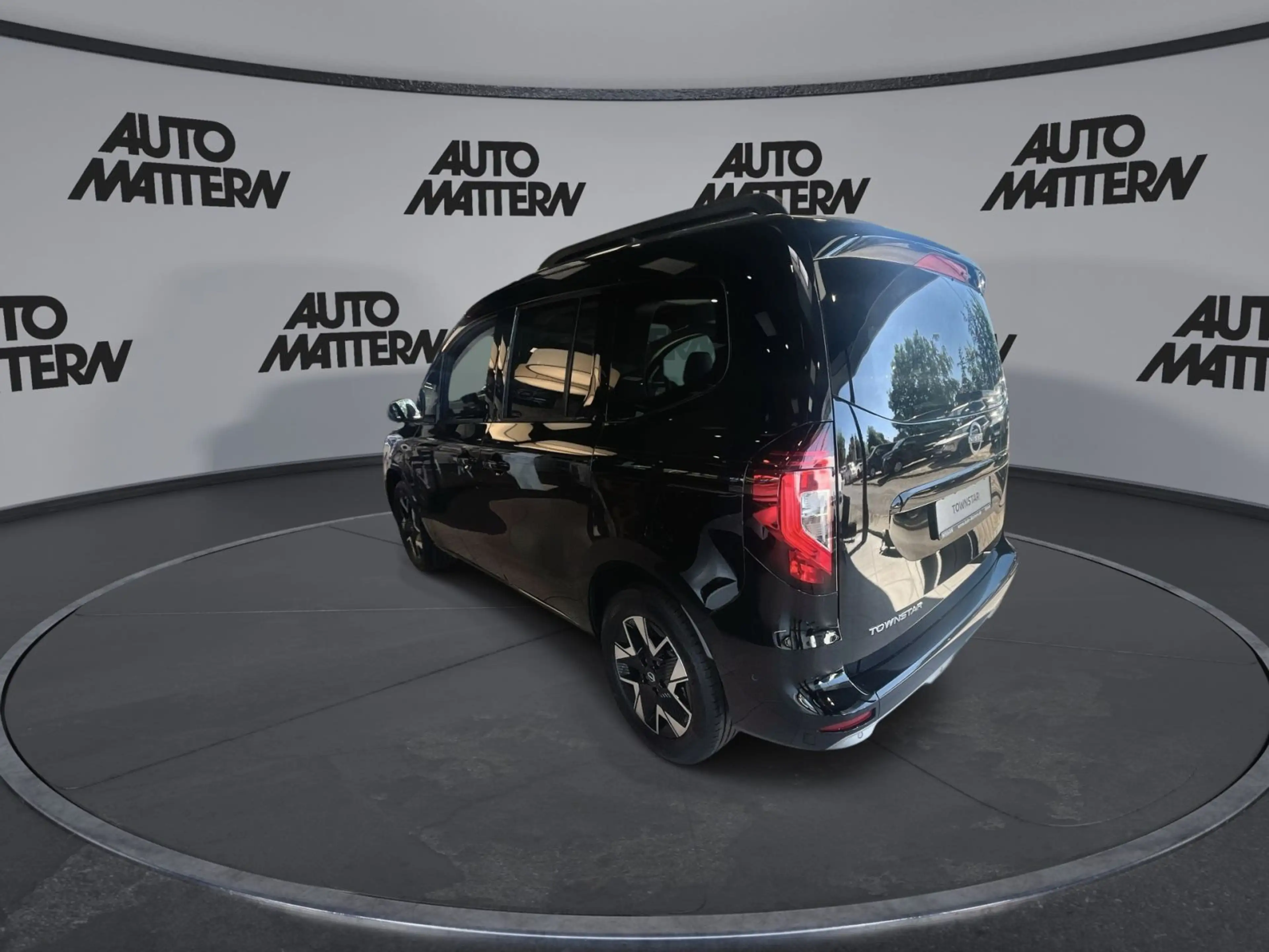Nissan Townstar DIG-T 130 AT L1 Tekna — photo 6