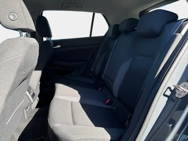 Volkswagen Golf view 10