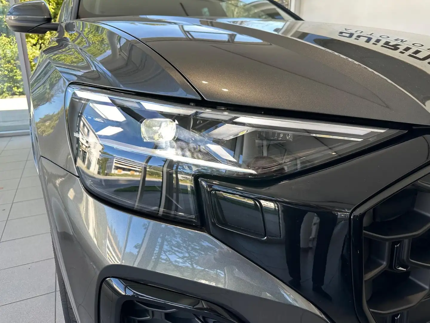 Audi Q8 50 TDI FACELIFT/gr-sw/SLine/Cam/Mtrx/Pan/23 Grau - 2