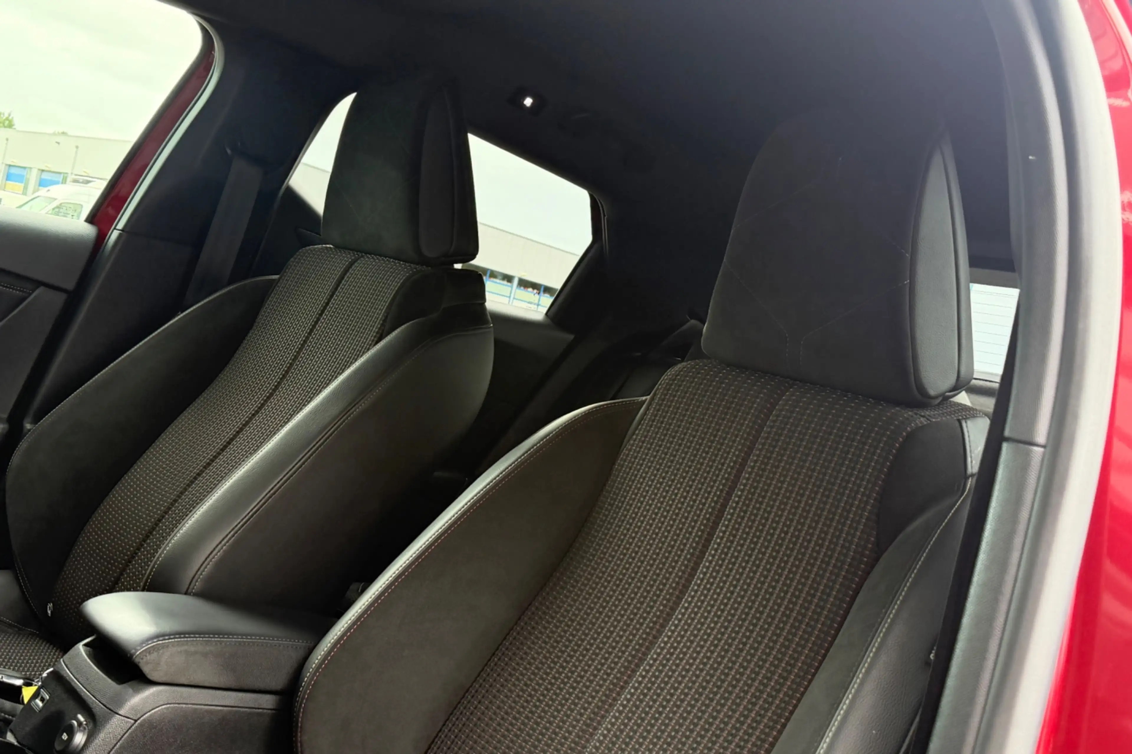 DS Automobiles DS 3 Crossback E-Tense Performance Line 50 kWh, Carplay, Cruise, — photo 17