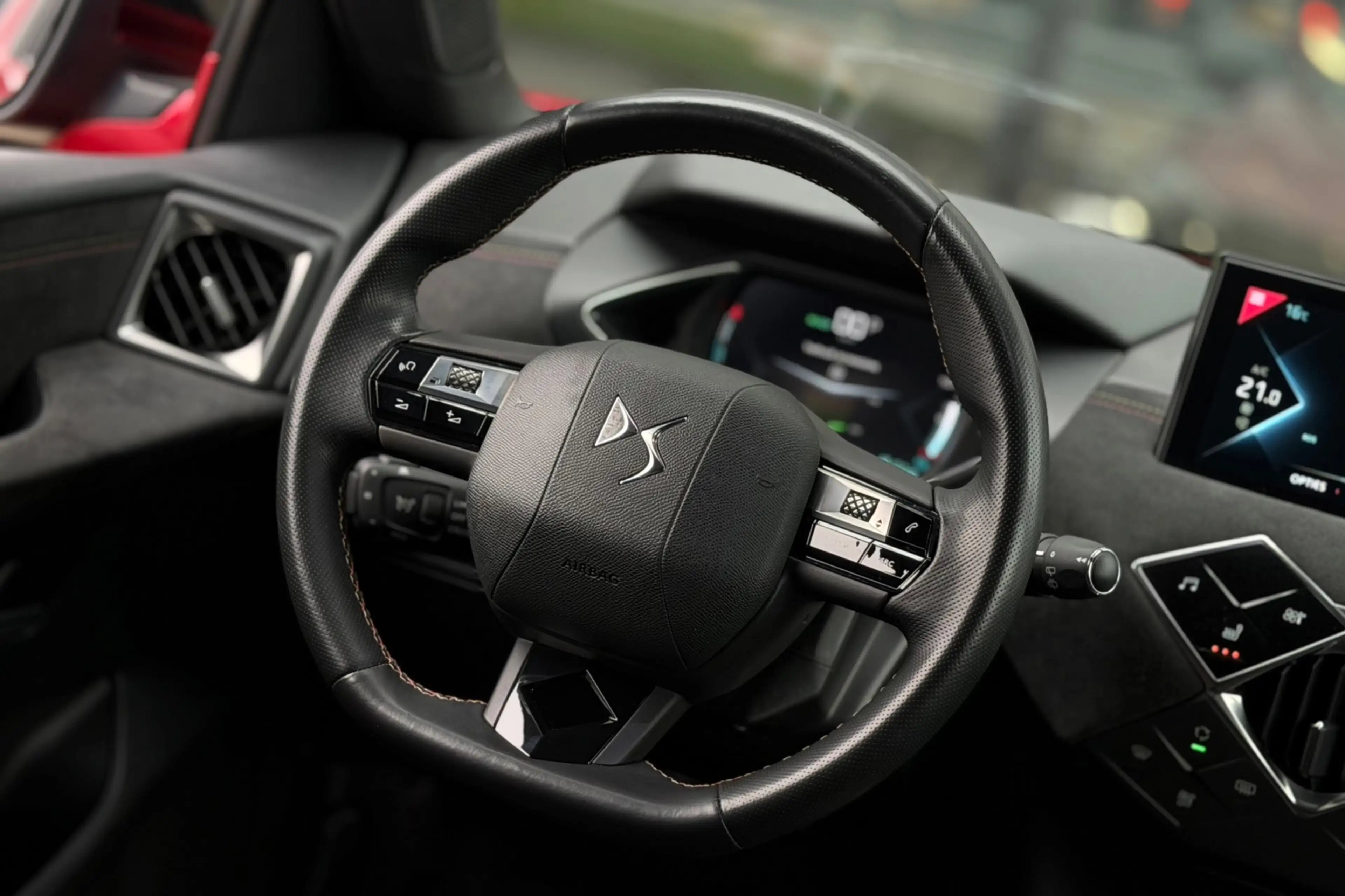 DS Automobiles DS 3 Crossback E-Tense Performance Line 50 kWh, Carplay, Cruise, — photo 13
