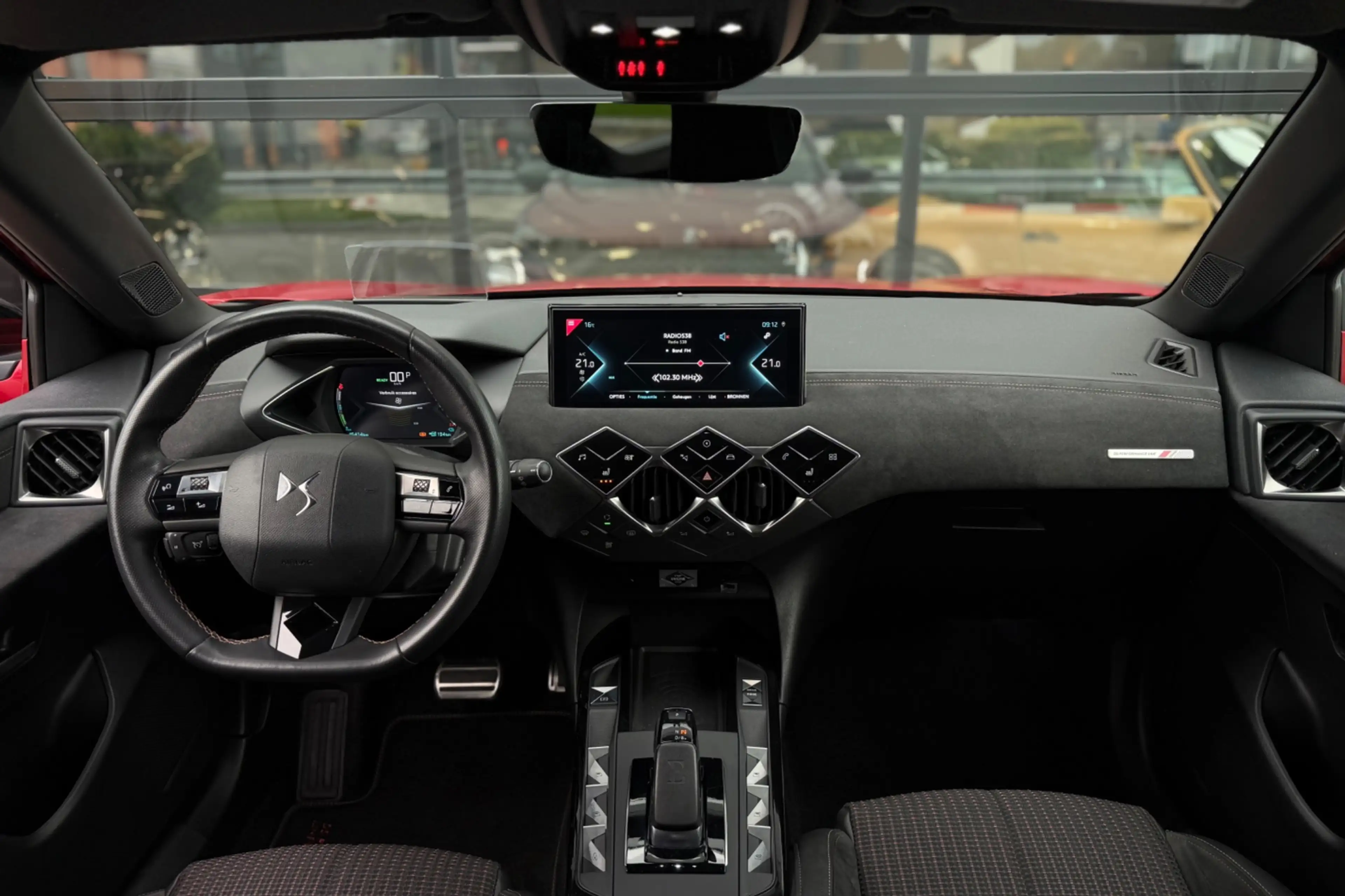 DS Automobiles DS 3 Crossback E-Tense Performance Line 50 kWh, Carplay, Cruise, — photo 12